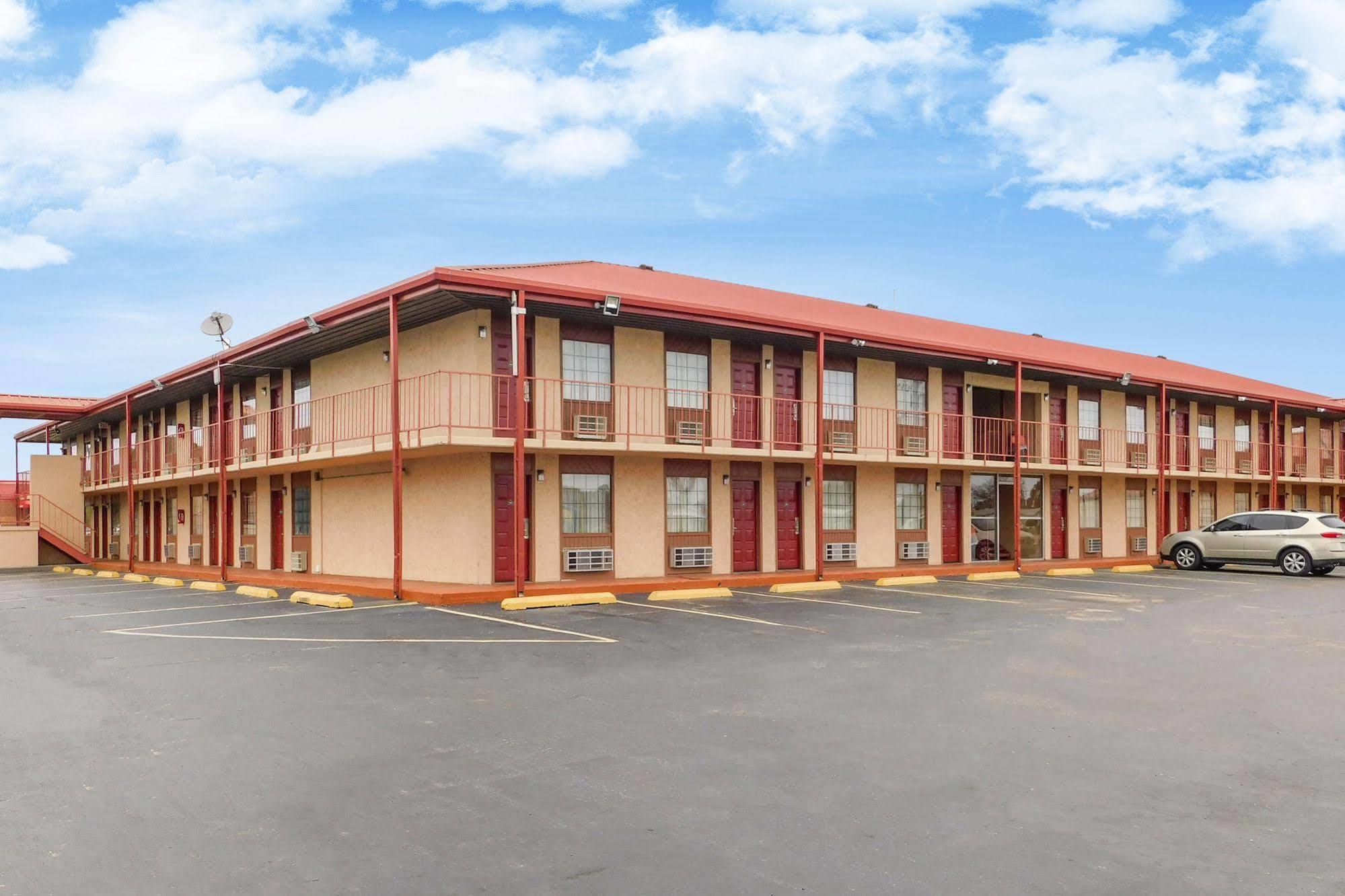 Rodeway Inn Broken Bow-Hochatown Exterior foto